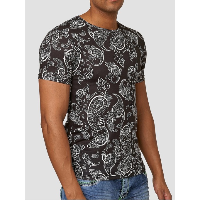 Black Cashew Flower Short Sleeve T-shirt