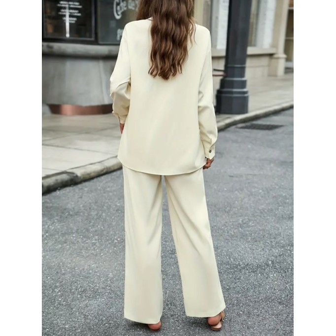 Elegant loose shirt and pants suit