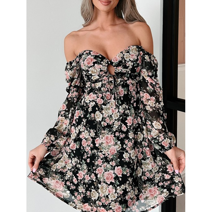 Floral black dress with puffed sleeves