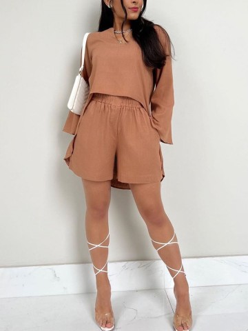 V-neck irregular top wide leg shorts set