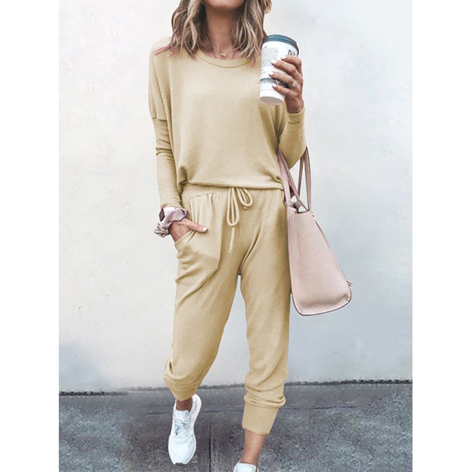 Women's loose fitting solid color long sleeved casual suit