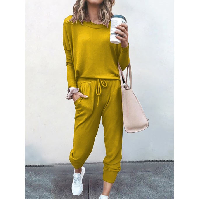 Women's loose fitting solid color long sleeved casual suit